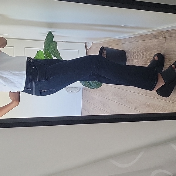 PAIGE Hidden Hills Jeans size 26 - Picture 4 of 17